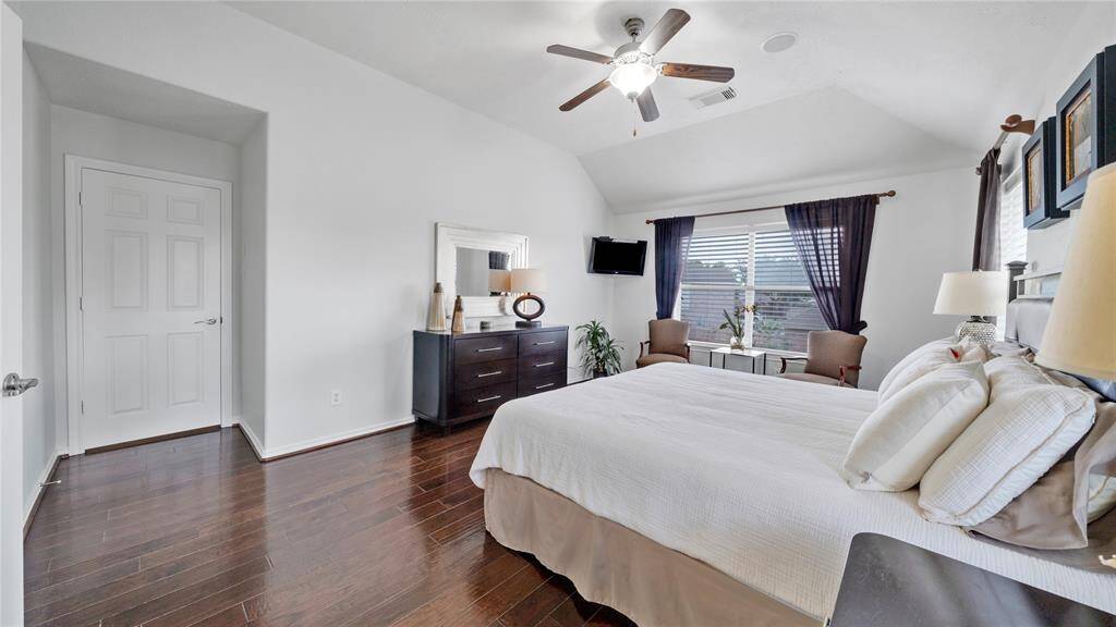 Primary suite
