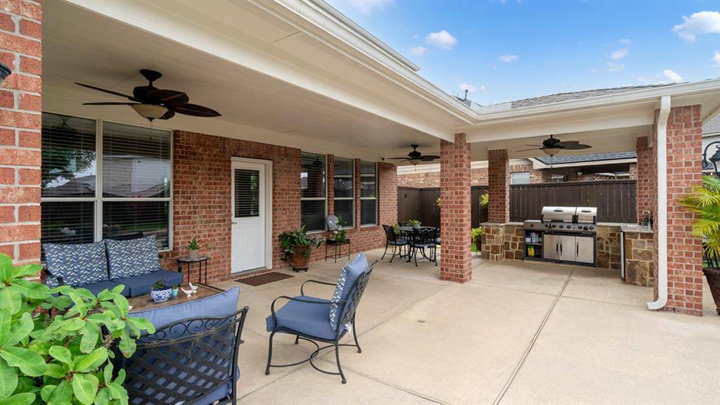 The back yard you been wanting his here!