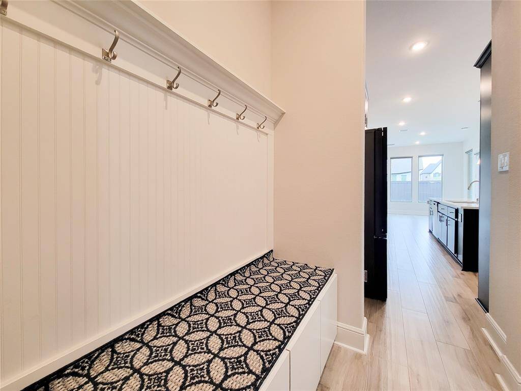 Mud room next to the Kitchen & Garage.