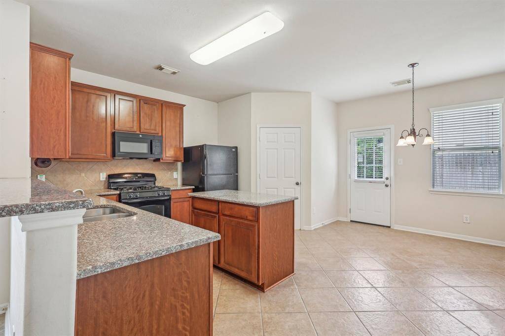 Kitchen and Breakfast area.