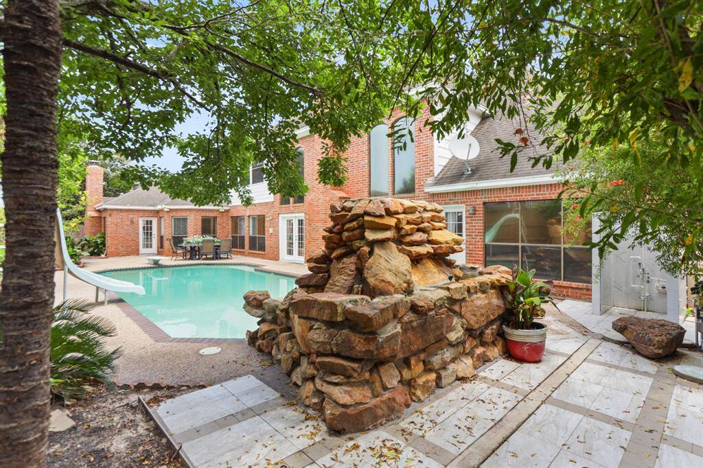 The owner loves Yoga and had this area especially designed for her to retreat to and enjoy and the many fruit trees, birds and butterflies.