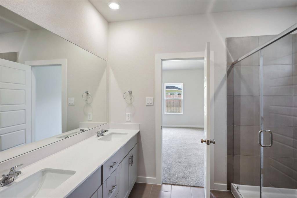 Photo is not of the actual home but is an inspirational photo of builder’s model home and may depict options, furnishings, and/or decorator features that are not included.
