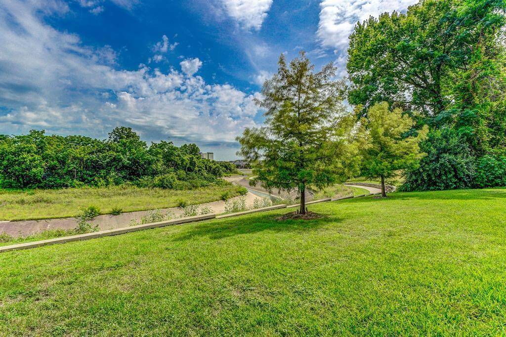 White Oak Bayou Trail