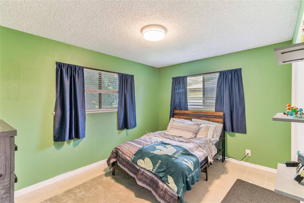 A notable (future) upgrade is the owner will be replacing the current aluminum shower door with a sleek, modern glass door for an updated finish.