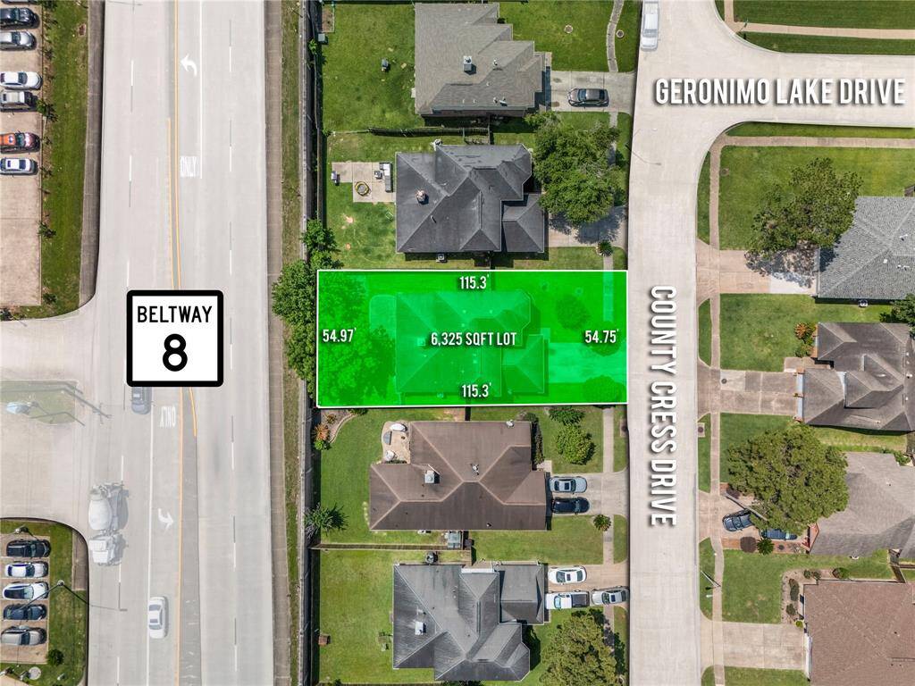 This aerial photo shows a 6,325 sq ft lot located at the corner of Geronimo Lake Drive and County Cress Drive, adjacent to Beltway 8. The area is residential, with nearby homes and accessible roadways.