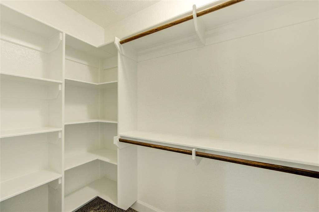 Everyone loves a walk-in closet and this one doesn't disappoint!