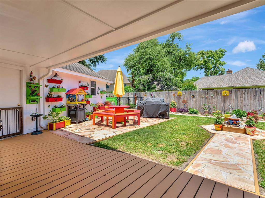 Stone deck for more out door entertaining