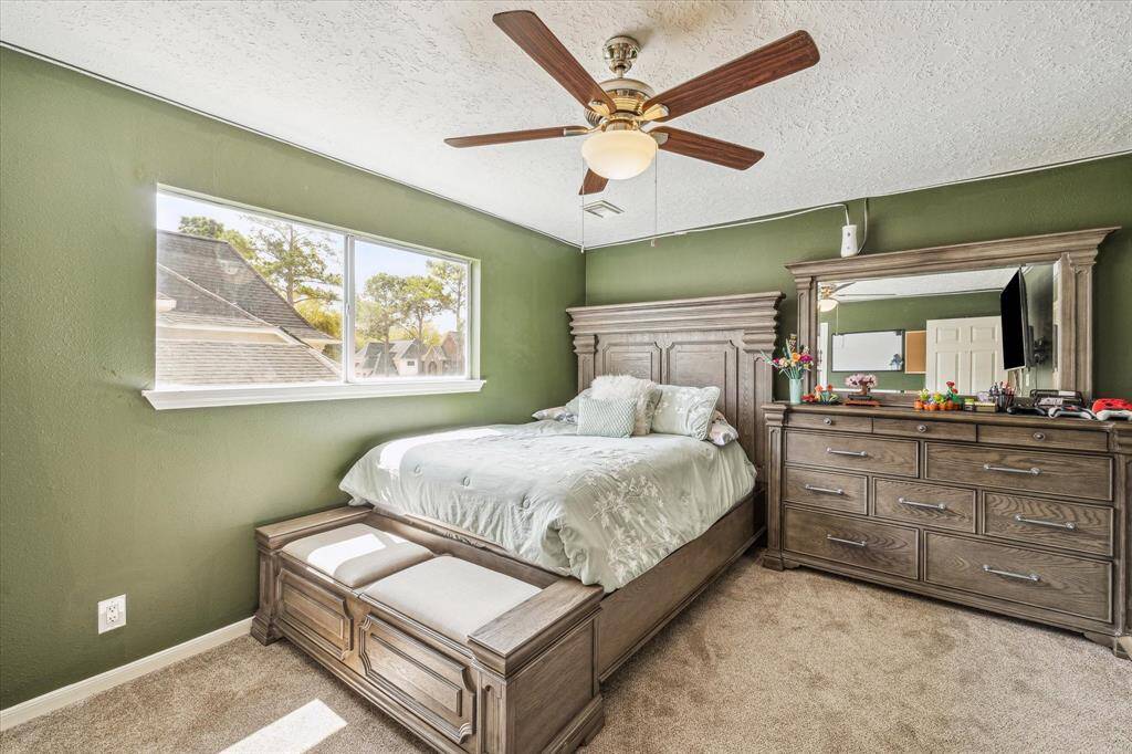 This is the fifth bedroom in this house with large walk in closet.