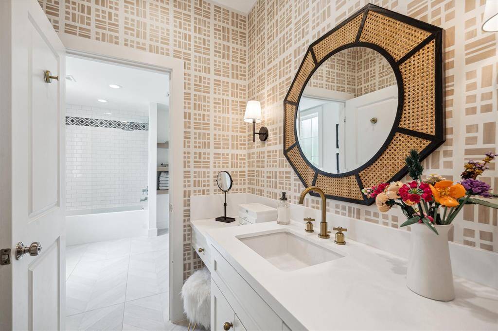 Jack and Jill bathroom set up.