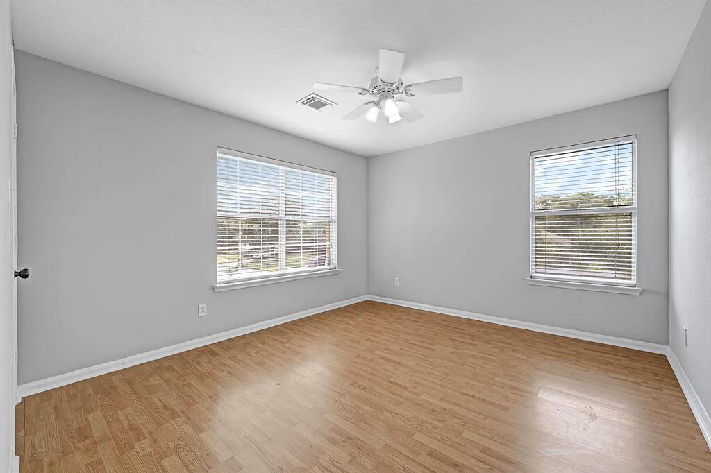 Guest bedroom 1