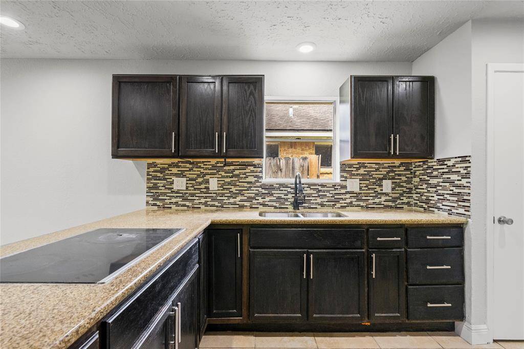 Spacious Kitchen