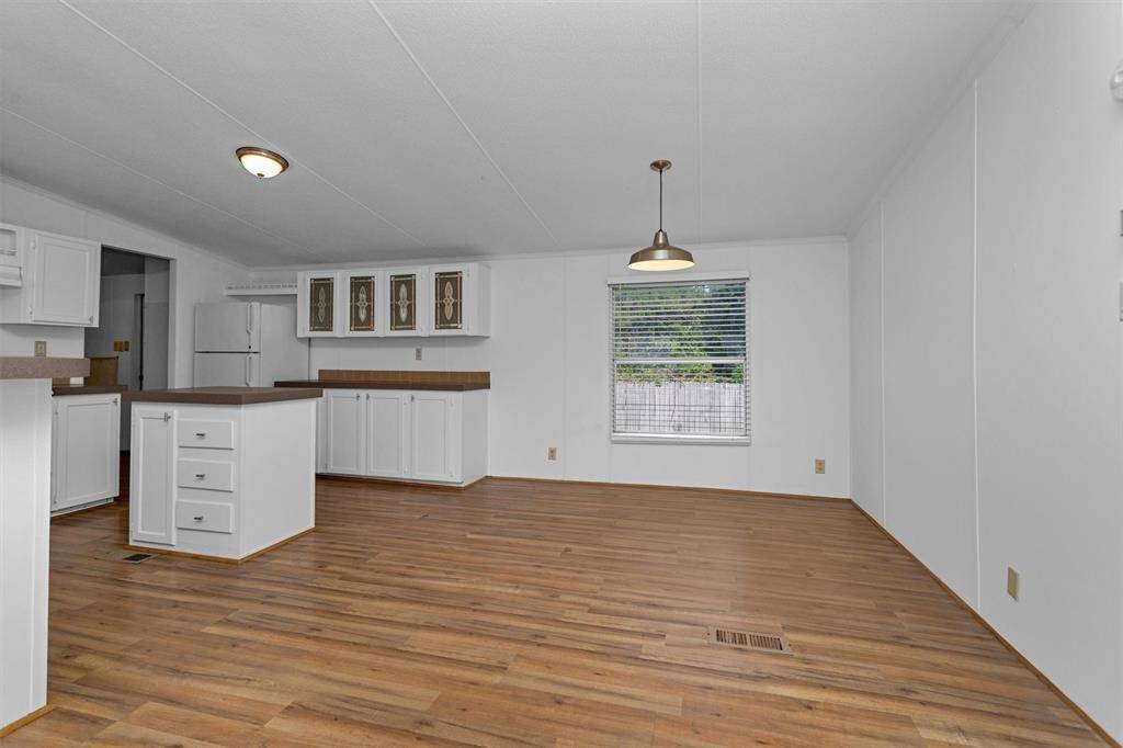 Dining area off the kitchen