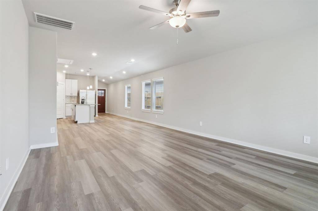 Photo is not of the actual home but is an inspirational photo of builder’s model home and may depict options, furnishings, and/or decorator features that are not included.