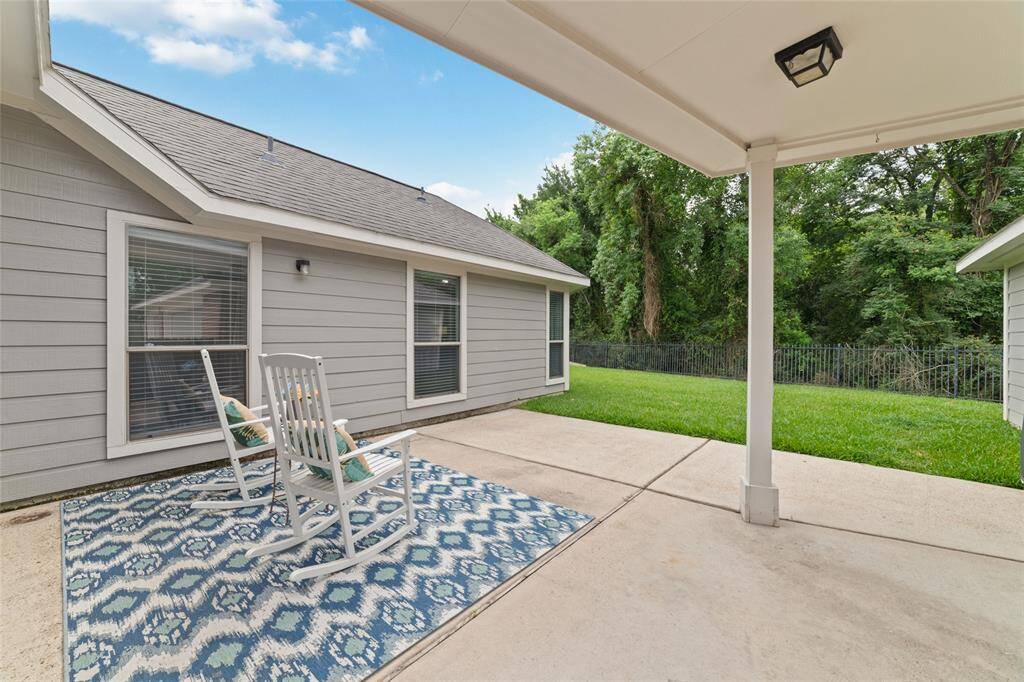 Large outdoor patio.