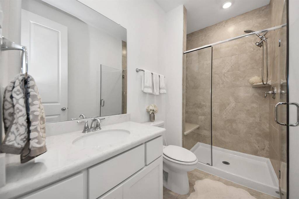Secondary downstairs bathroom.