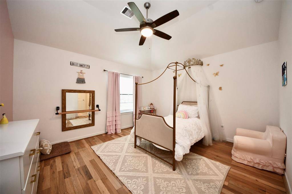 Upstairs secondary Bedroom.