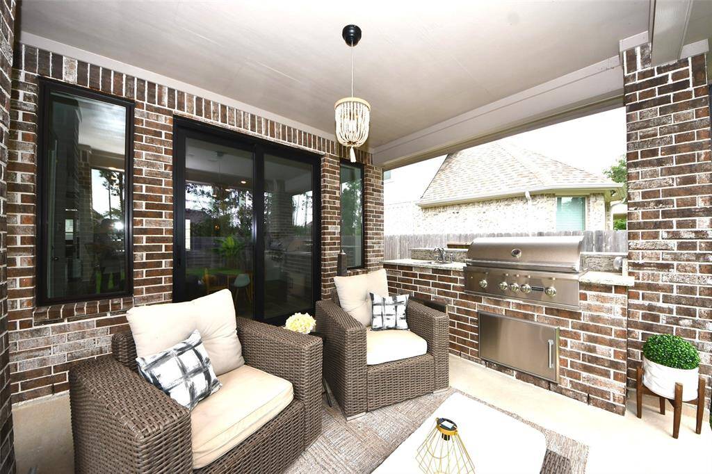 Outdoor kitchen, perfect for family bbq's