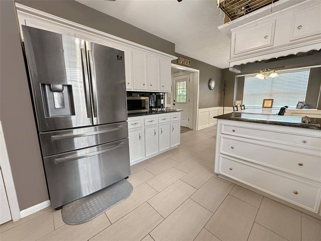 Staggered tile was installed for durability, ease of maintenance, and resistance to moisture.