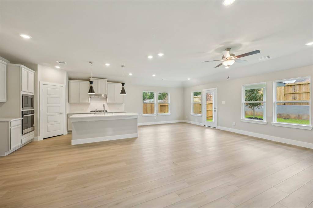 Photo is not of the actual home but is an inspirational photo of builder’s model home and may depict options, furnishings, and/or decorator features that are not included.