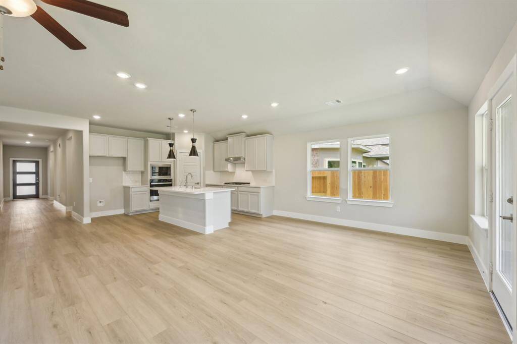 Photo is not of the actual home but is an inspirational photo of builder’s model home and may depict options, furnishings, and/or decorator features that are not included.