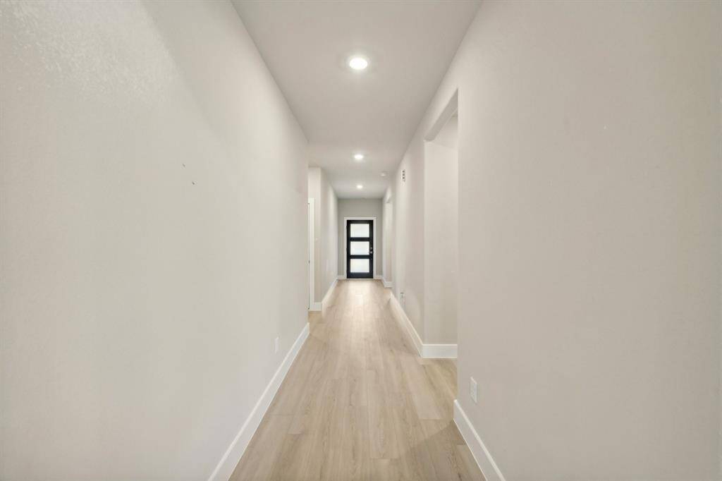 Photo is not of the actual home but is an inspirational photo of builder’s model home and may depict options, furnishings, and/or decorator features that are not included.