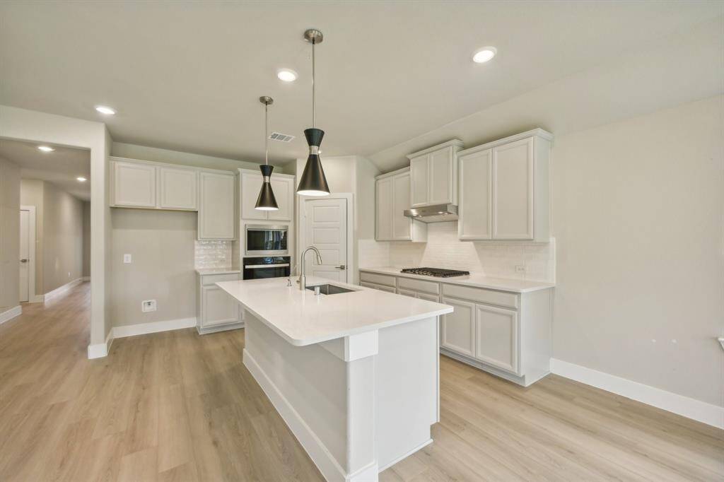 Photo is not of the actual home but is an inspirational photo of builder’s model home and may depict options, furnishings, and/or decorator features that are not included.
