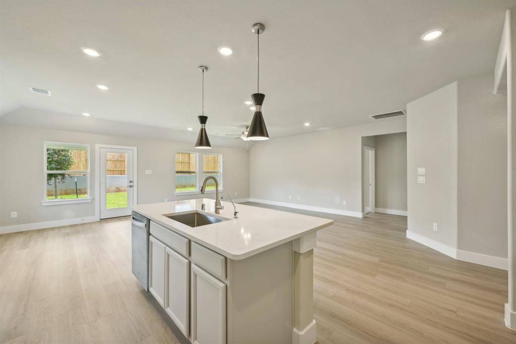 Photo is not of the actual home but is an inspirational photo of builder’s model home and may depict options, furnishings, and/or decorator features that are not included.