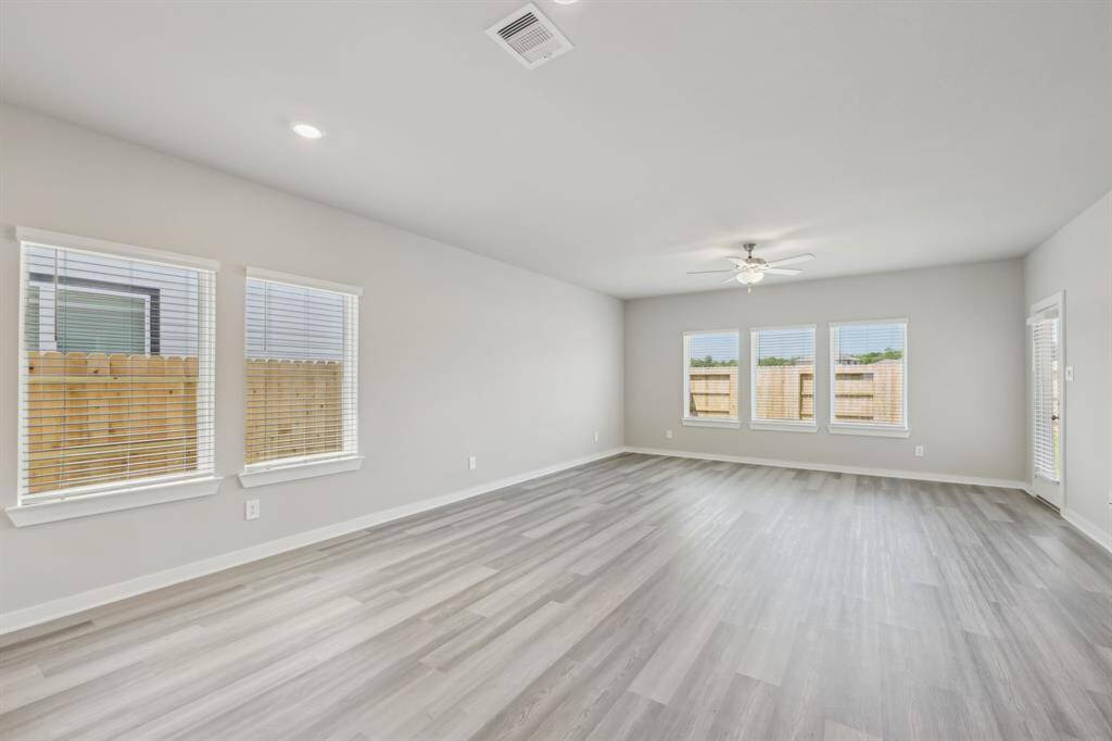 Photo is not of the actual home but is an inspirational photo of builder’s model home and may depict options, furnishings, and/or decorator features that are not included.