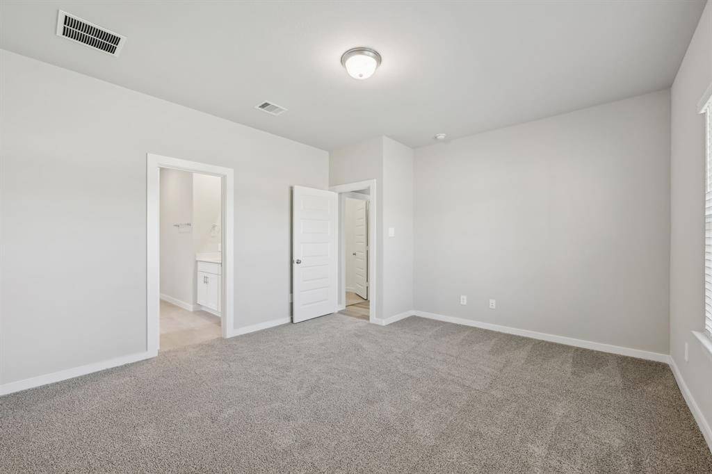 Photo is not of the actual home but is an inspirational photo of builder’s model home and may depict options, furnishings, and/or decorator features that are not included.