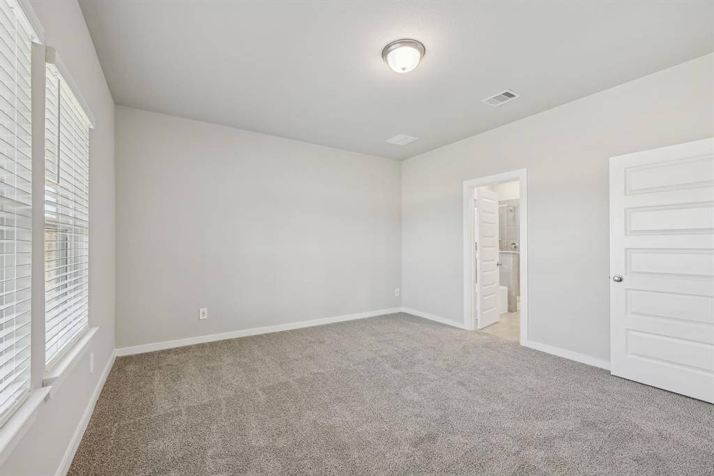 Photo is not of the actual home but is an inspirational photo of builder’s model home and may depict options, furnishings, and/or decorator features that are not included.