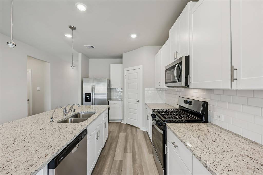Photo is not of the actual home but is an inspirational photo of builder’s model home and may depict options, furnishings, and/or decorator features that are not included.