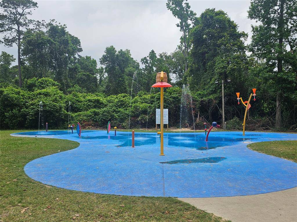 Splashpad just a 5 minute walk away!