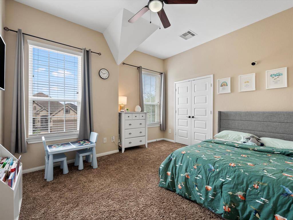 Secondary Bedroom (Upstairs)