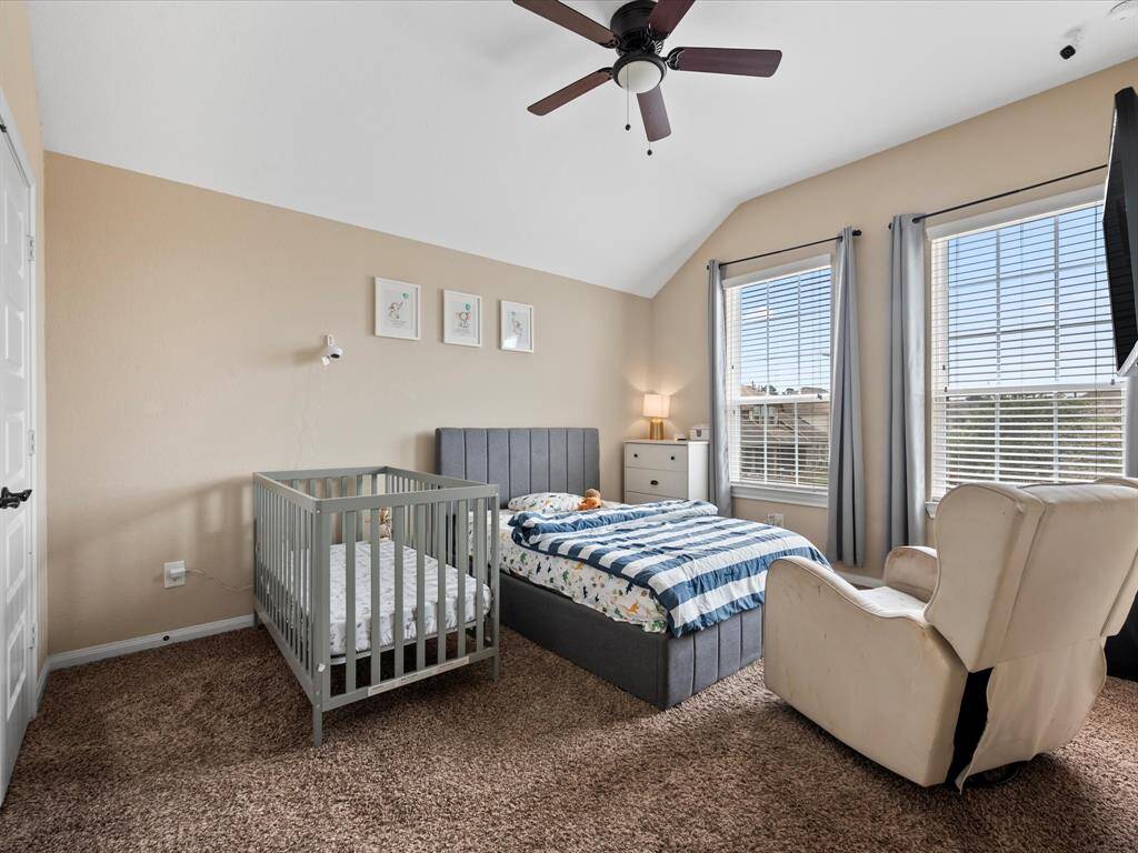 Secondary Bedroom (Upstairs)