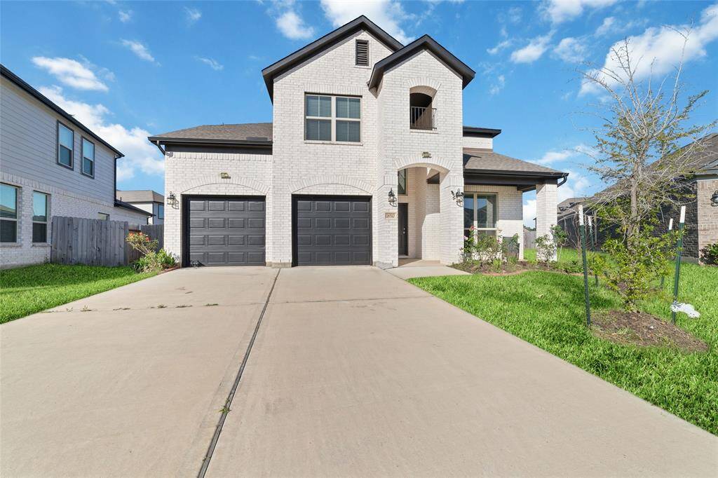 Welcome to 18510 Grand Spanish Oak Ct