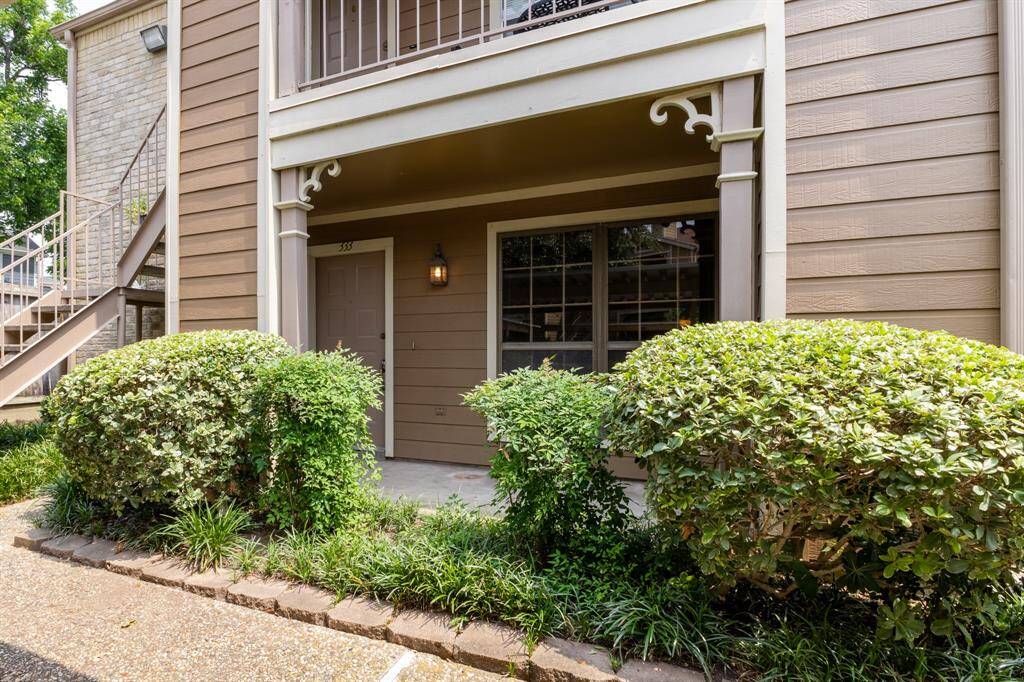 Quiet corner unit with a cute front porch - no through traffic
