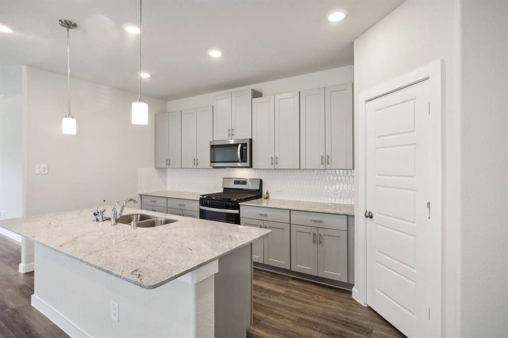 Photo is not of the actual home but is an inspirational photo of builder’s model home and may depict options, furnishings, and/or decorator features that are not included.