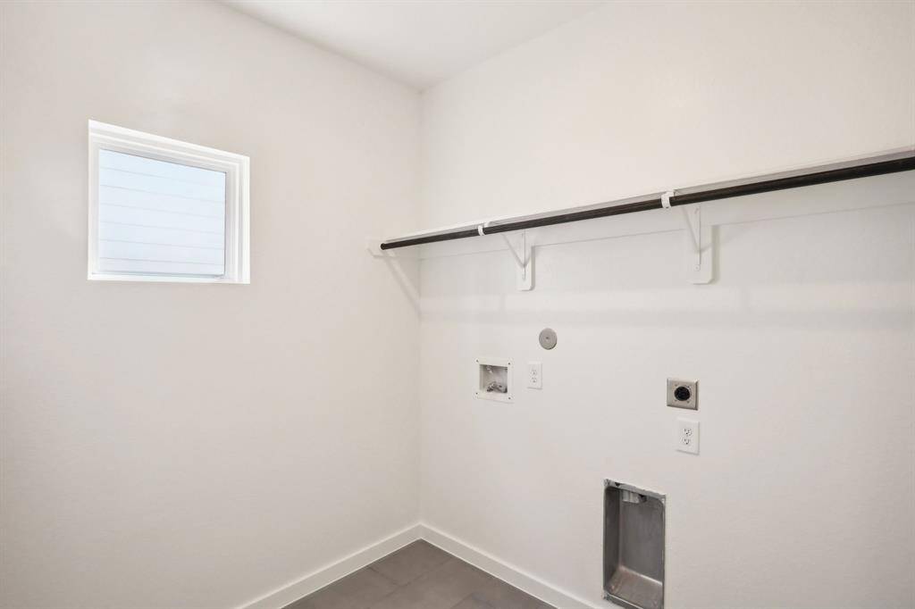 Photo is not of the actual home but is an inspirational photo of builder’s model home and may depict options, furnishings, and/or decorator features that are not included.