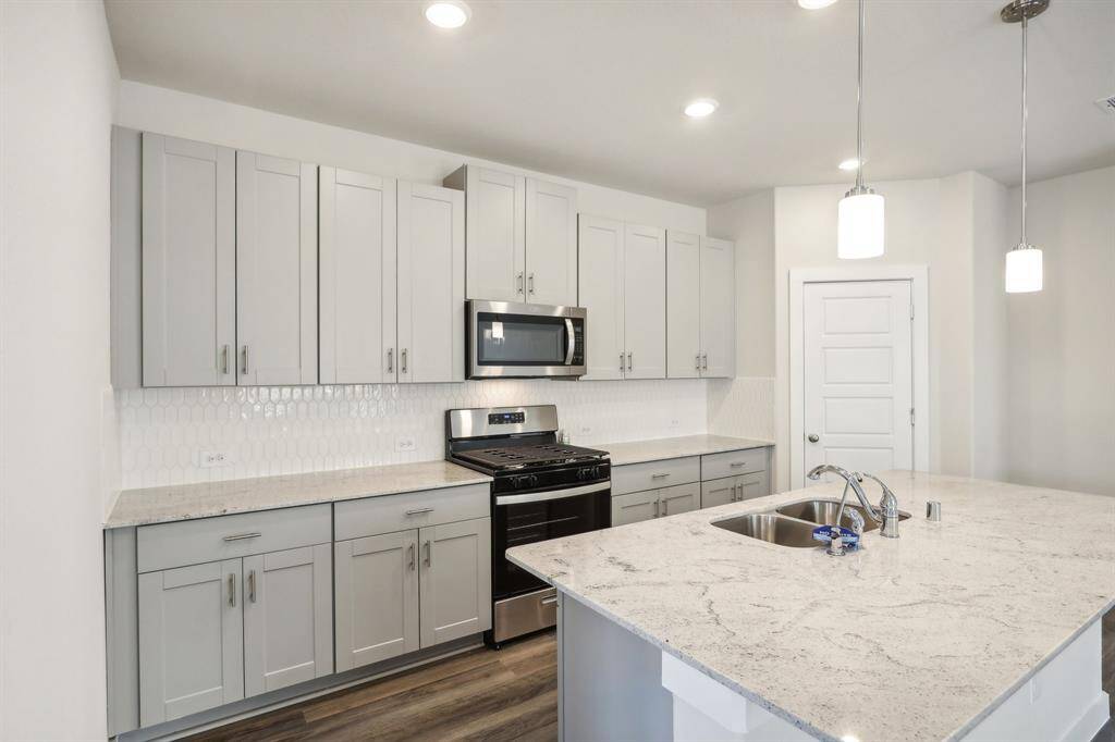 Photo is not of the actual home but is an inspirational photo of builder’s model home and may depict options, furnishings, and/or decorator features that are not included.