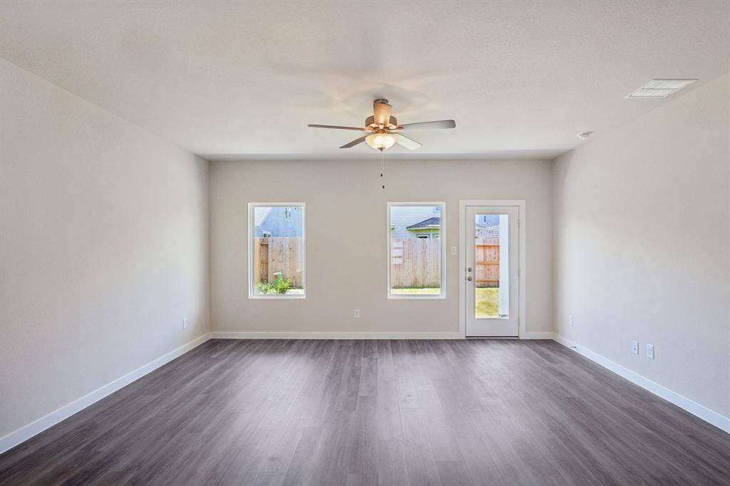 Photo is not of the actual home but is an inspirational photo of builder’s model home and may depict options, furnishings, and/or decorator features that are not included.