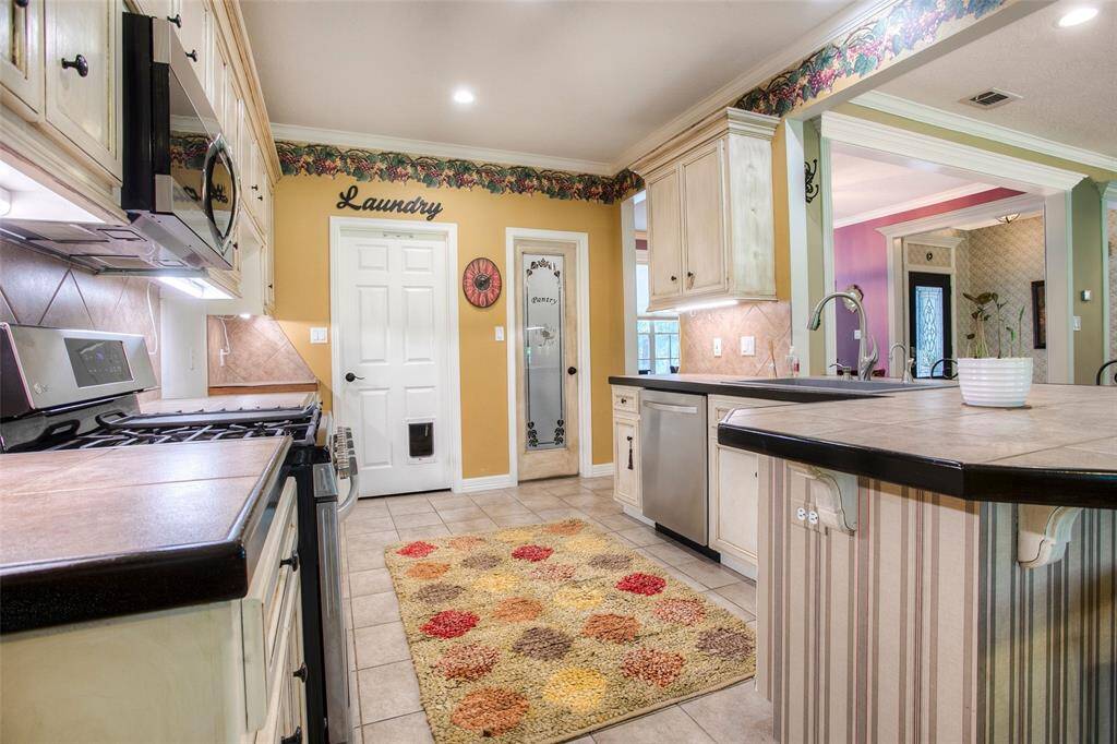 GREAT kitchen, open to family room.
