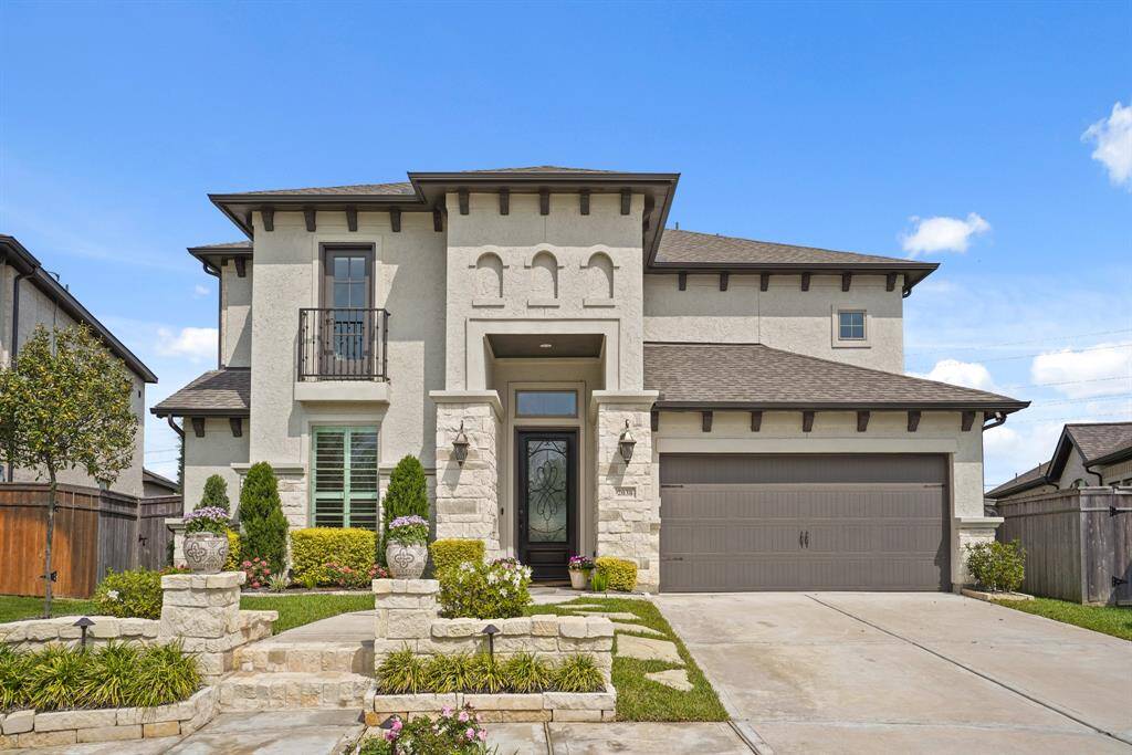 Welcome to 2038 Green Haven Court- Located in Highly Sought out Sienna with Top Rated Schools and Conveniently ~ Located Near Major Highways providing Easy Access to Dining and Shopping ~ Picturesque Landscaping and Tranquil Curb Appeal.