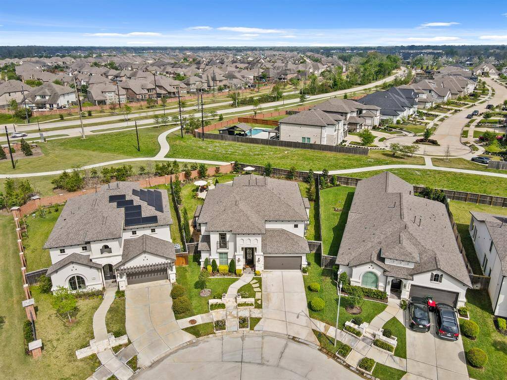 No Backyard Neighbors.