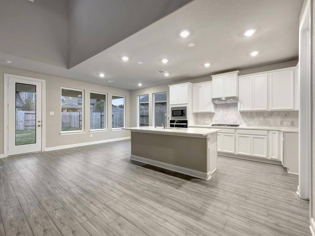 Photo is not of the actual home but is an inspirational photo of builder’s model home and may depict options, furnishings, and/or decorator features that are not included.