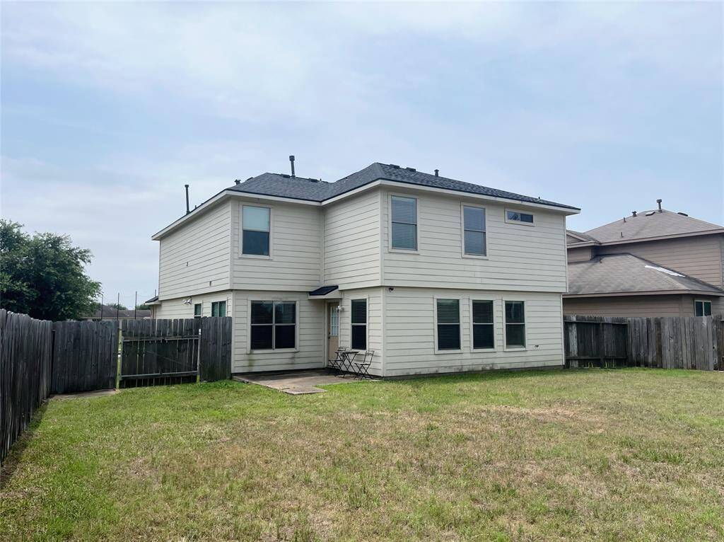 Large Lot with Spacious Backyard