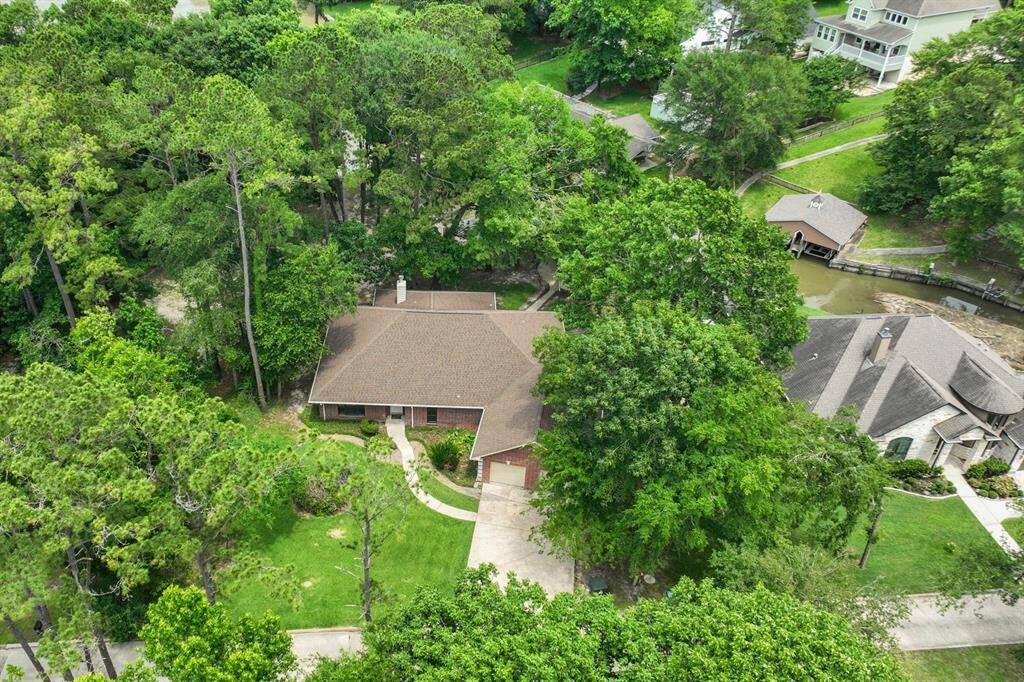 Charming, peaceful, and just steps from the water