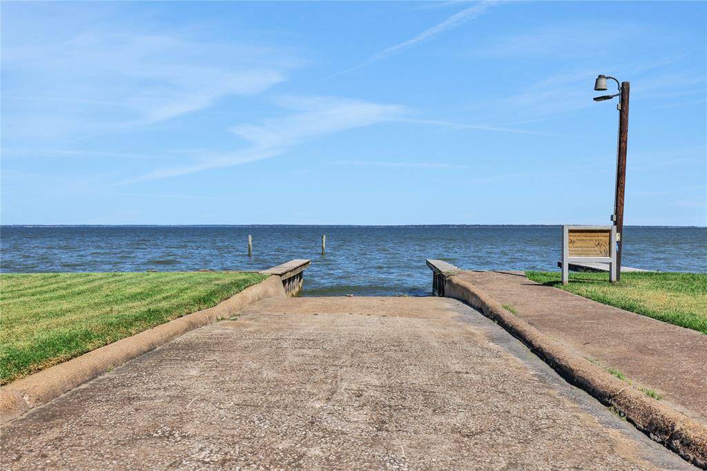 Community boat ramp