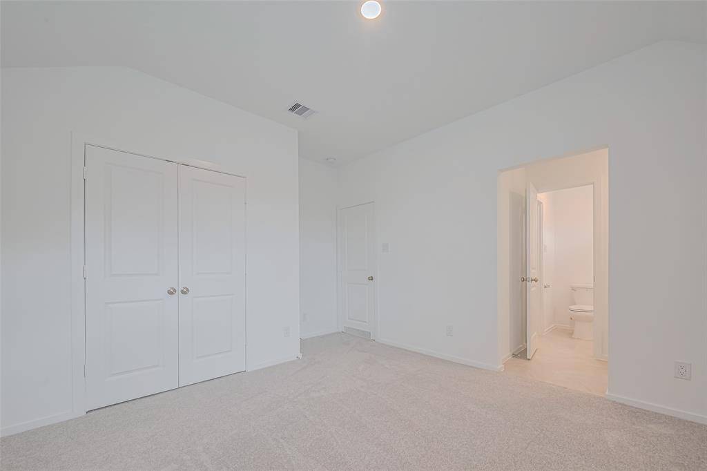 Secondary bedroom 3 with Jack and Jill bathroom