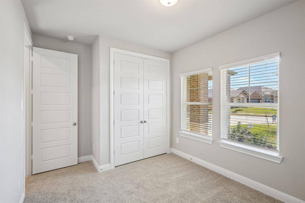Photo is not of the actual home but is an inspirational photo of builder’s model home and may depict options, furnishings, and/or decorator features that are not included.