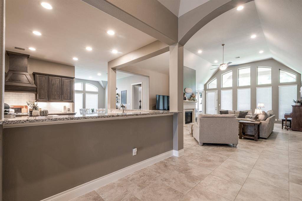 Breakfast bar